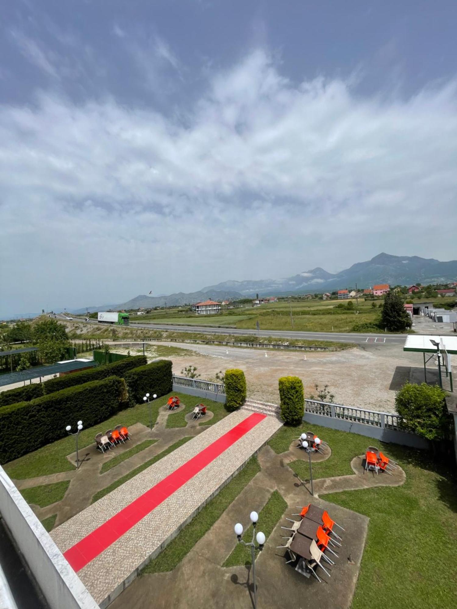 Hostel Internacional Grile ภายนอก รูปภาพ